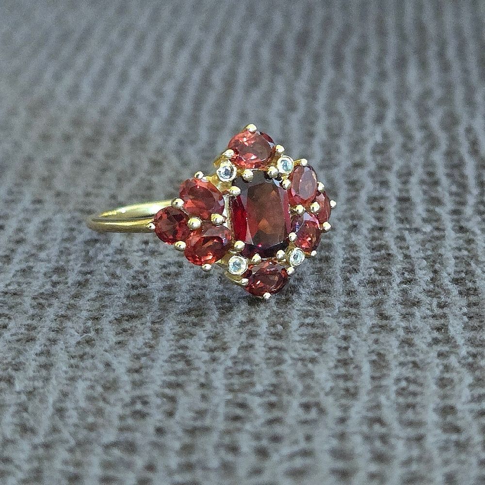 Shivam Garnet Cluster with White Topaz Ring💍 - NWT
